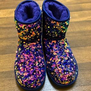 STUNNING Ugg sequin boots!